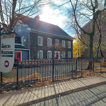 فندق La Maison Rousseau مونتماغني المظهر الخارجي الصورة