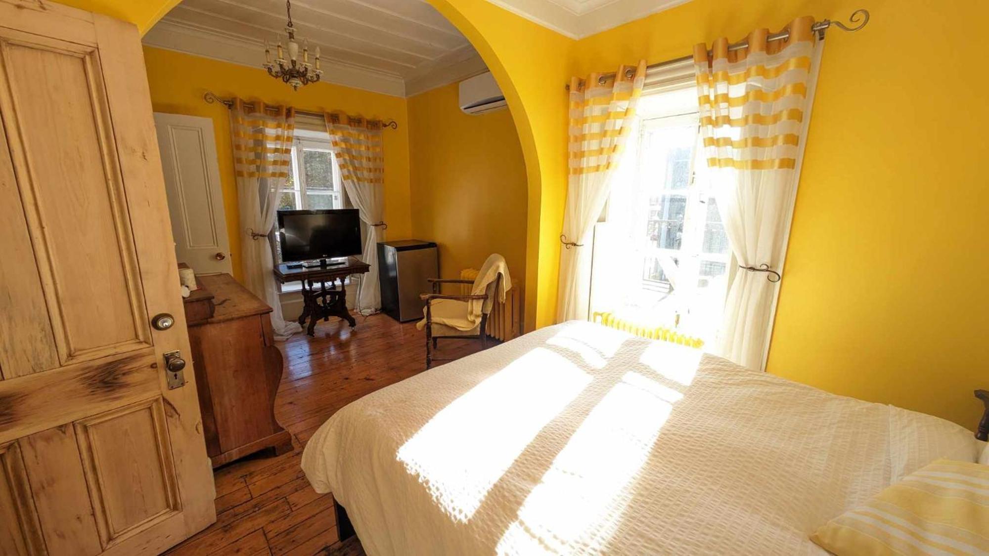 فندق La Maison Rousseau مونتماغني المظهر الخارجي الصورة
