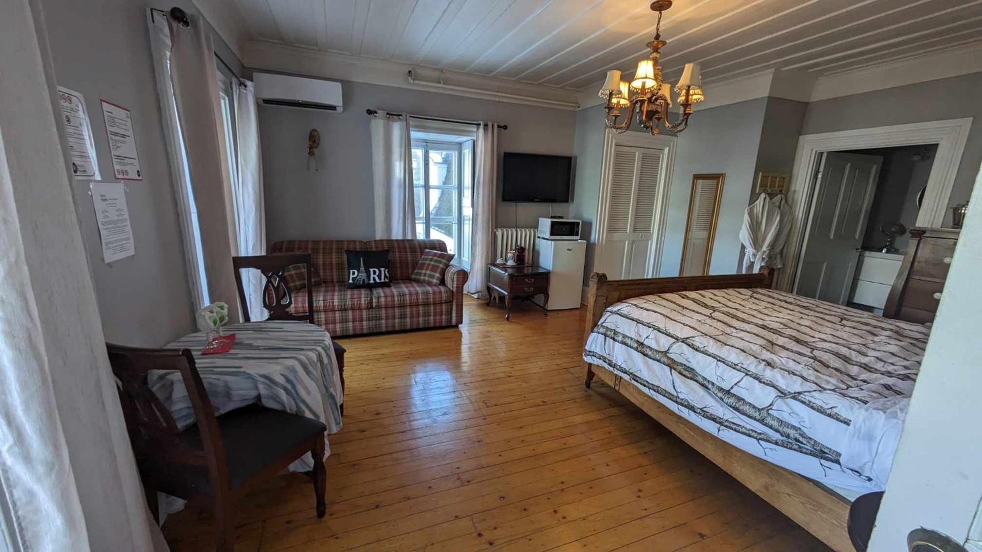 فندق La Maison Rousseau مونتماغني المظهر الخارجي الصورة