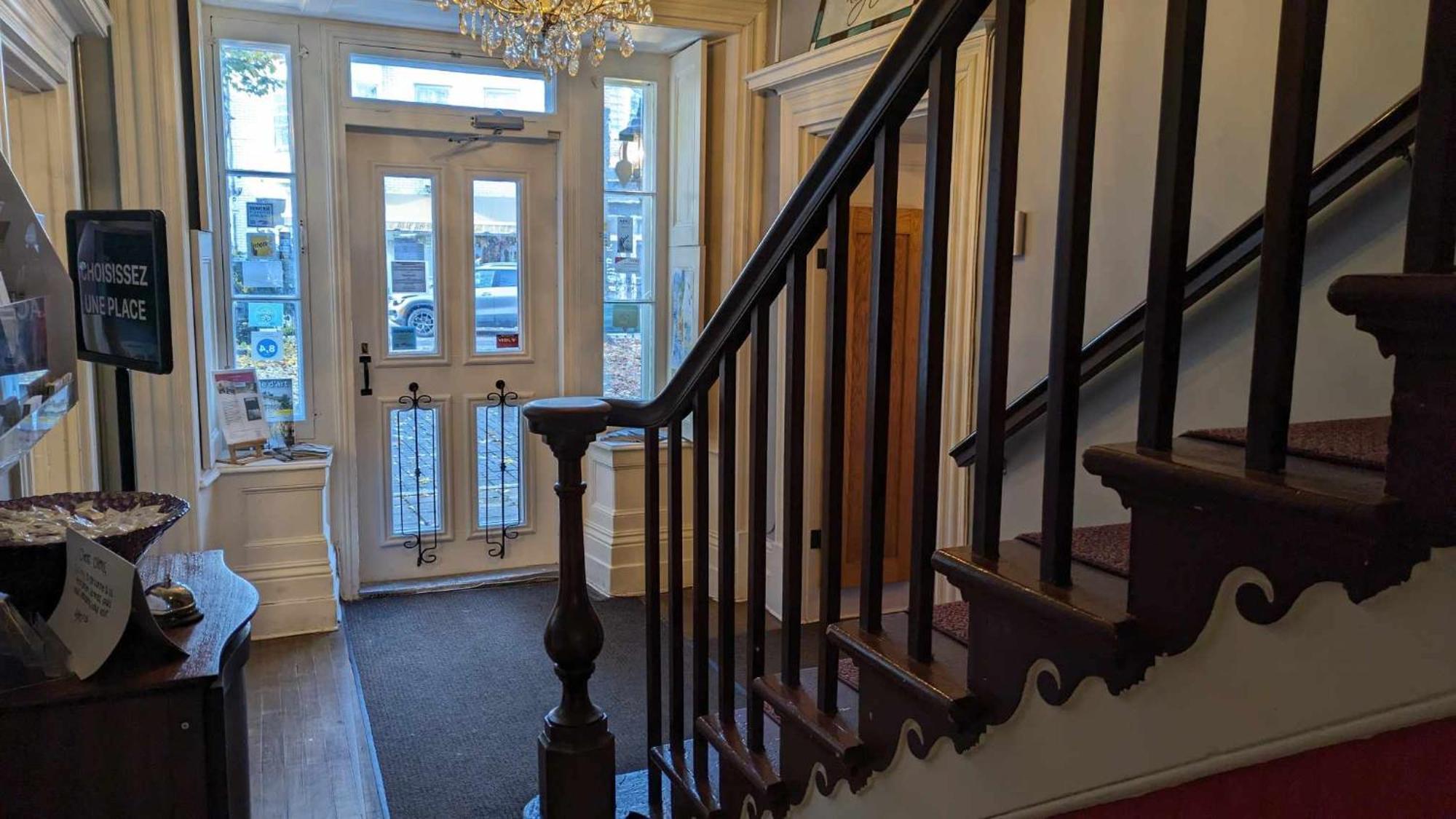 فندق La Maison Rousseau مونتماغني المظهر الخارجي الصورة