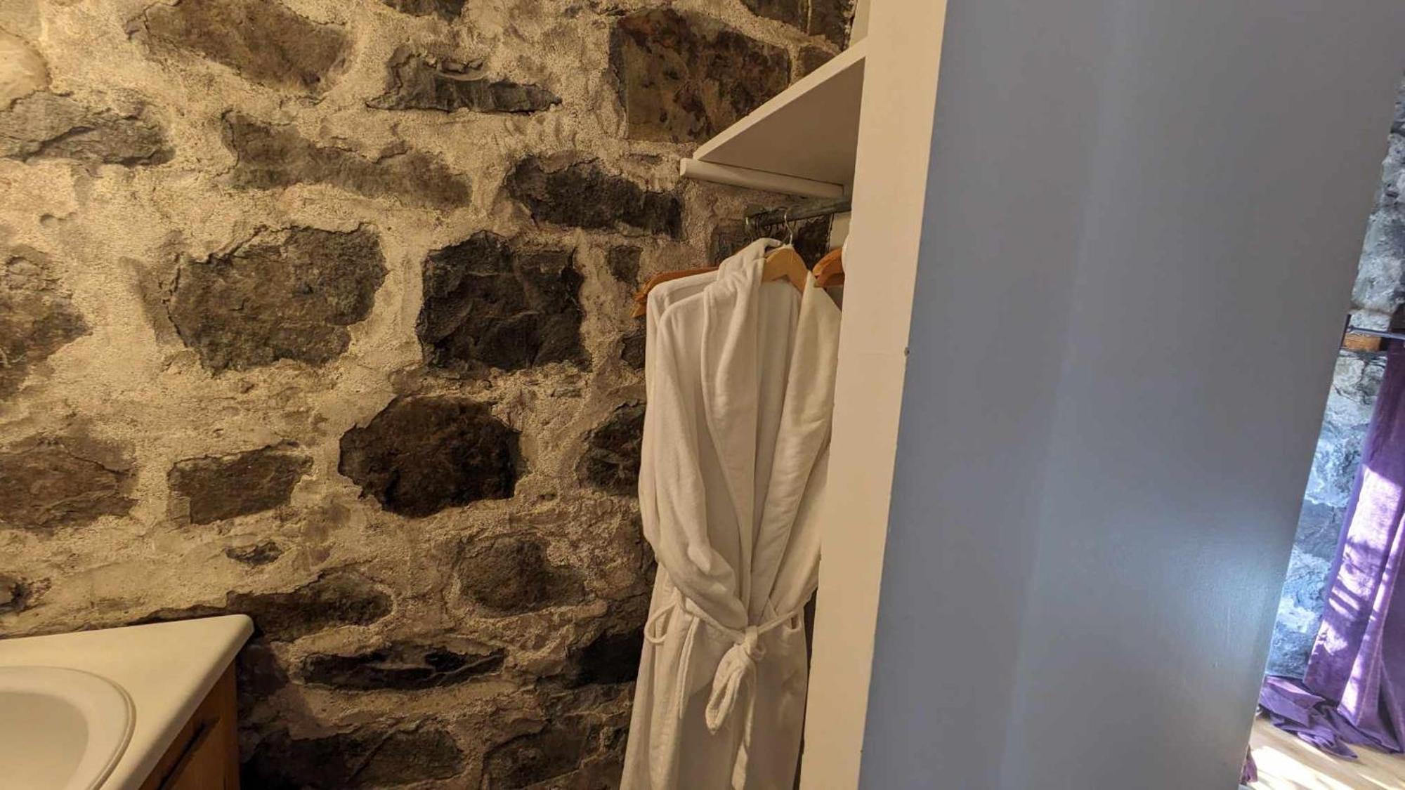 فندق La Maison Rousseau مونتماغني الغرفة الصورة